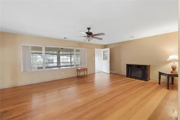 $295,900 | 104 11th Street Southeast, Winter Haven, FL 33880