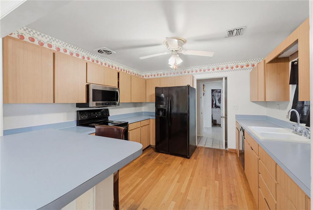 104 11th Street Southeast Winter Haven, FL 33880 - Photo 23 of 42