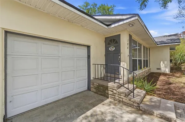 $295,900 | 104 11th Street Southeast, Winter Haven, FL 33880