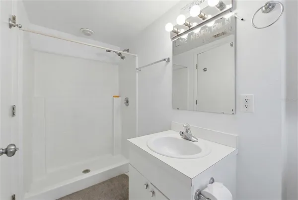 $295,900 | 104 11th Street Southeast, Winter Haven, FL 33880