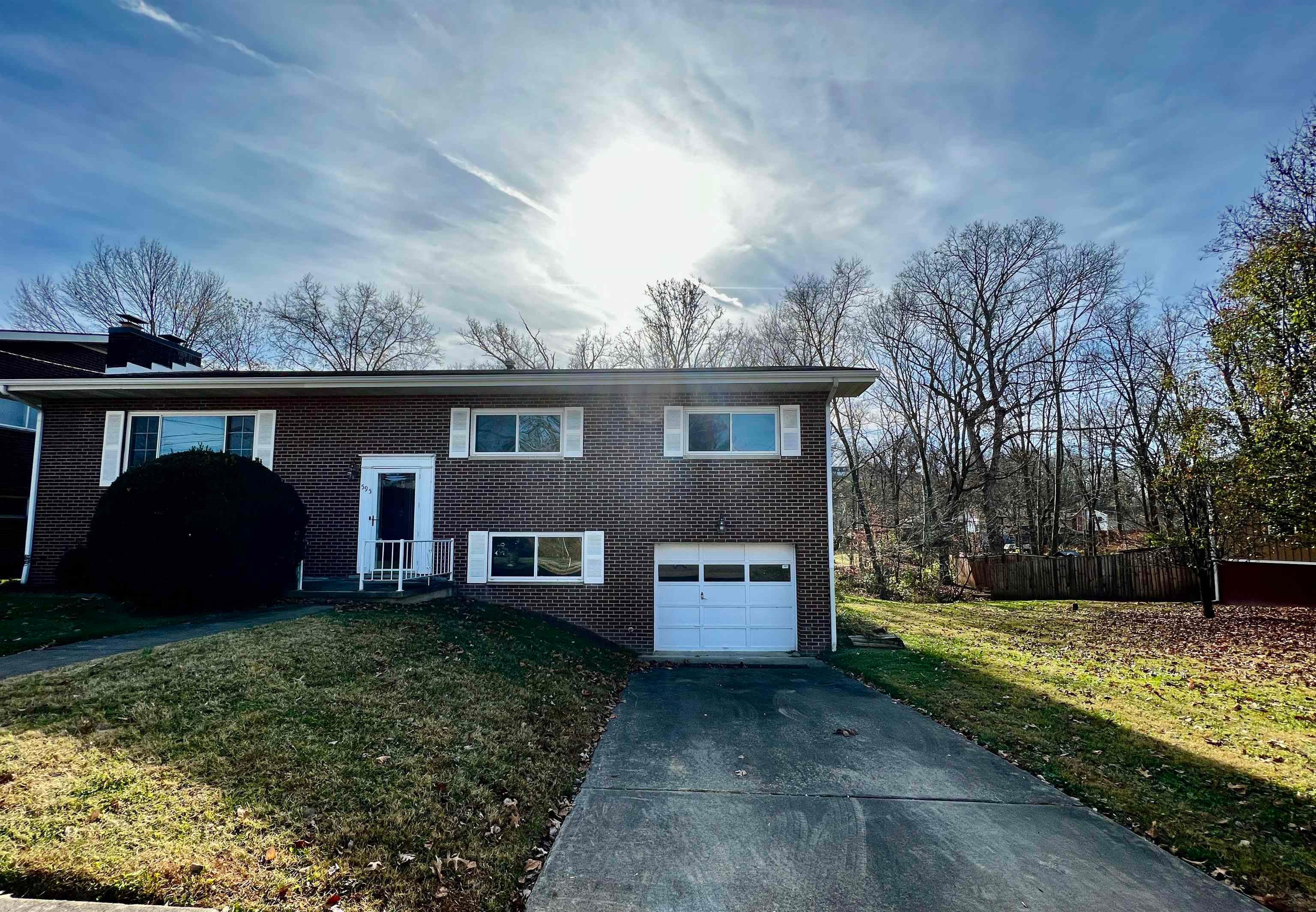 595 Tallwood Road Huntington, WV 25705 - Photo 2 of 32 Gallery Image 2