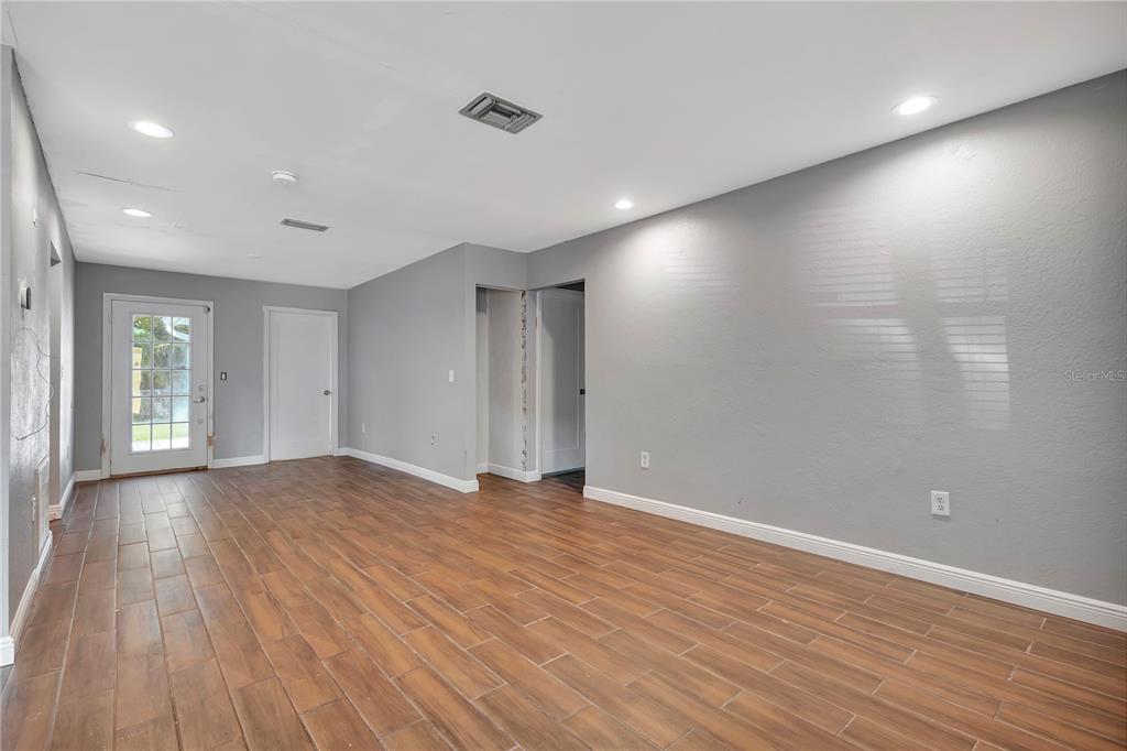 7737 Mitchell Ranch Road New Port Richey, FL 34655 - Photo 4 of 27 Gallery Image 4