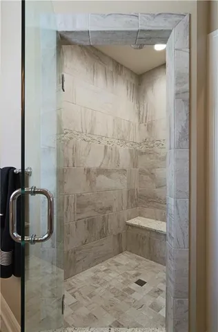 $579,900 | 1700 Northeast Parkwood Drive, Lee's Summit, MO 64064