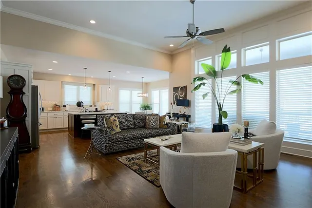 $579,900 | 1700 Northeast Parkwood Drive, Lee's Summit, MO 64064