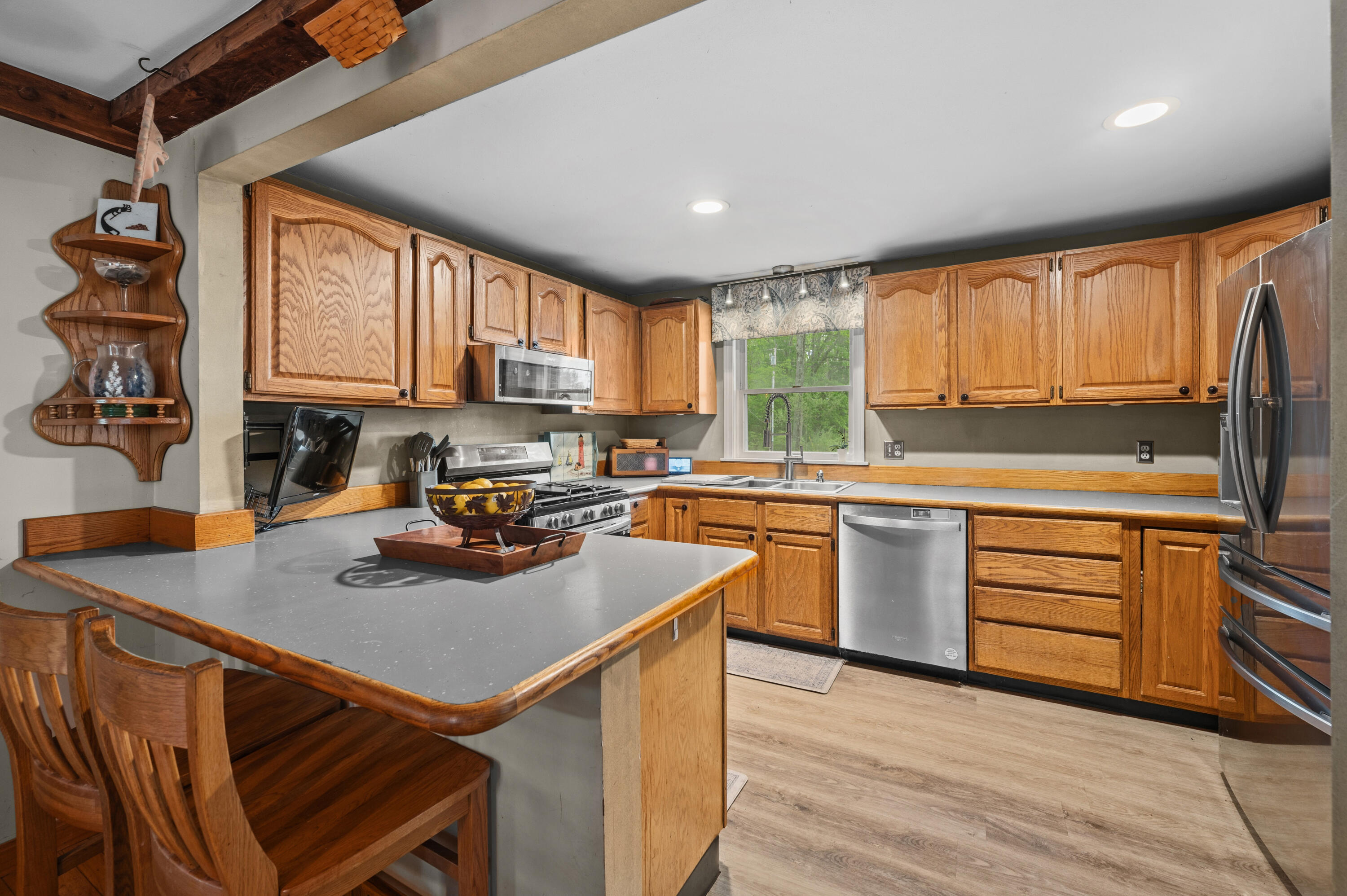 4 Deer Ridge Lane Kittery, ME 03904 - Photo 11 of 39 Kitchen