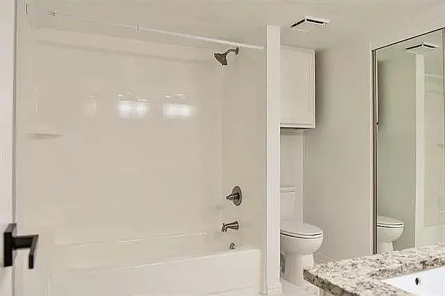 $220,000 | 5550 Spring Valley Road, Unit E22, Dallas, TX 75202