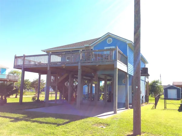 $374,900 | 915 Sandollar, Crystal Beach, TX 77650