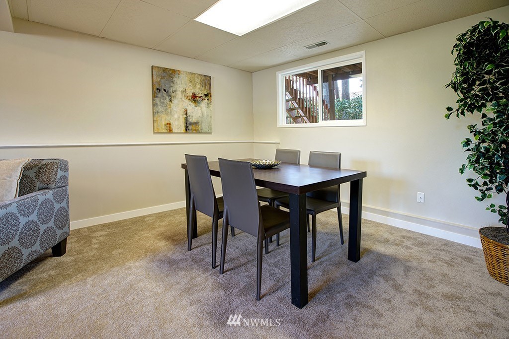 7006 175th Street Southwest Edmonds, WA 98026 - Photo 12 of 22 Gallery Image 12