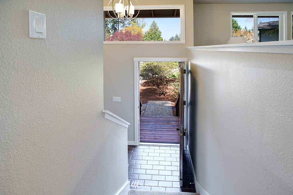 7006 175th Street Southwest Edmonds, WA 98026 - Photo 16 of 22 Gallery Image 16