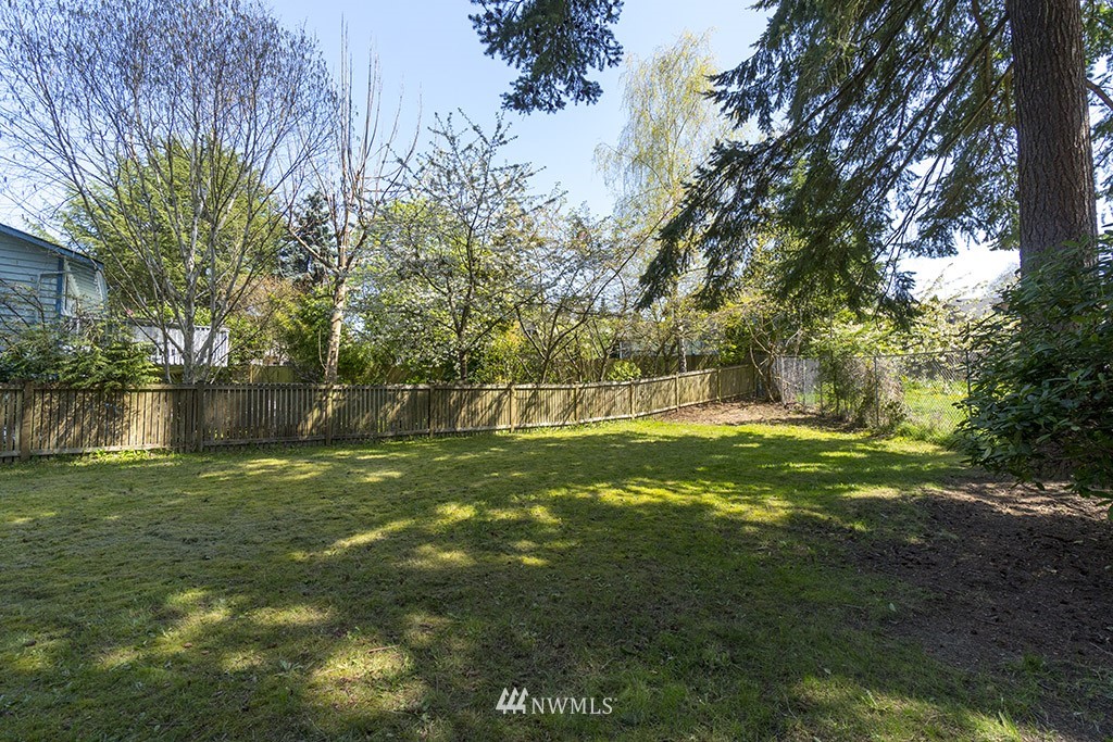 7006 175th Street Southwest Edmonds, WA 98026 - Photo 18 of 22 Gallery Image 18