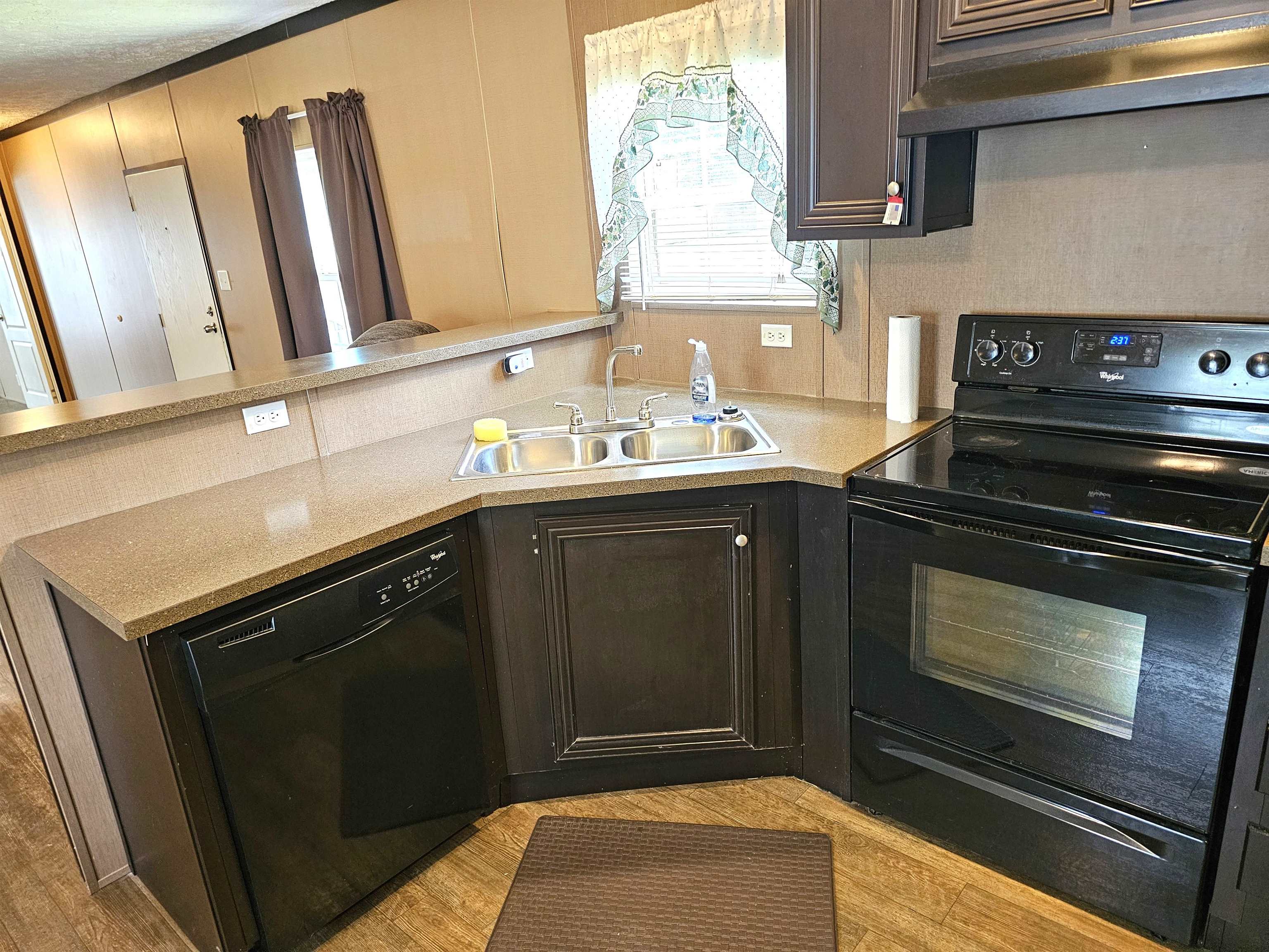 139 Martin Street Spartanburg, SC 29301 - Photo 7 of 21