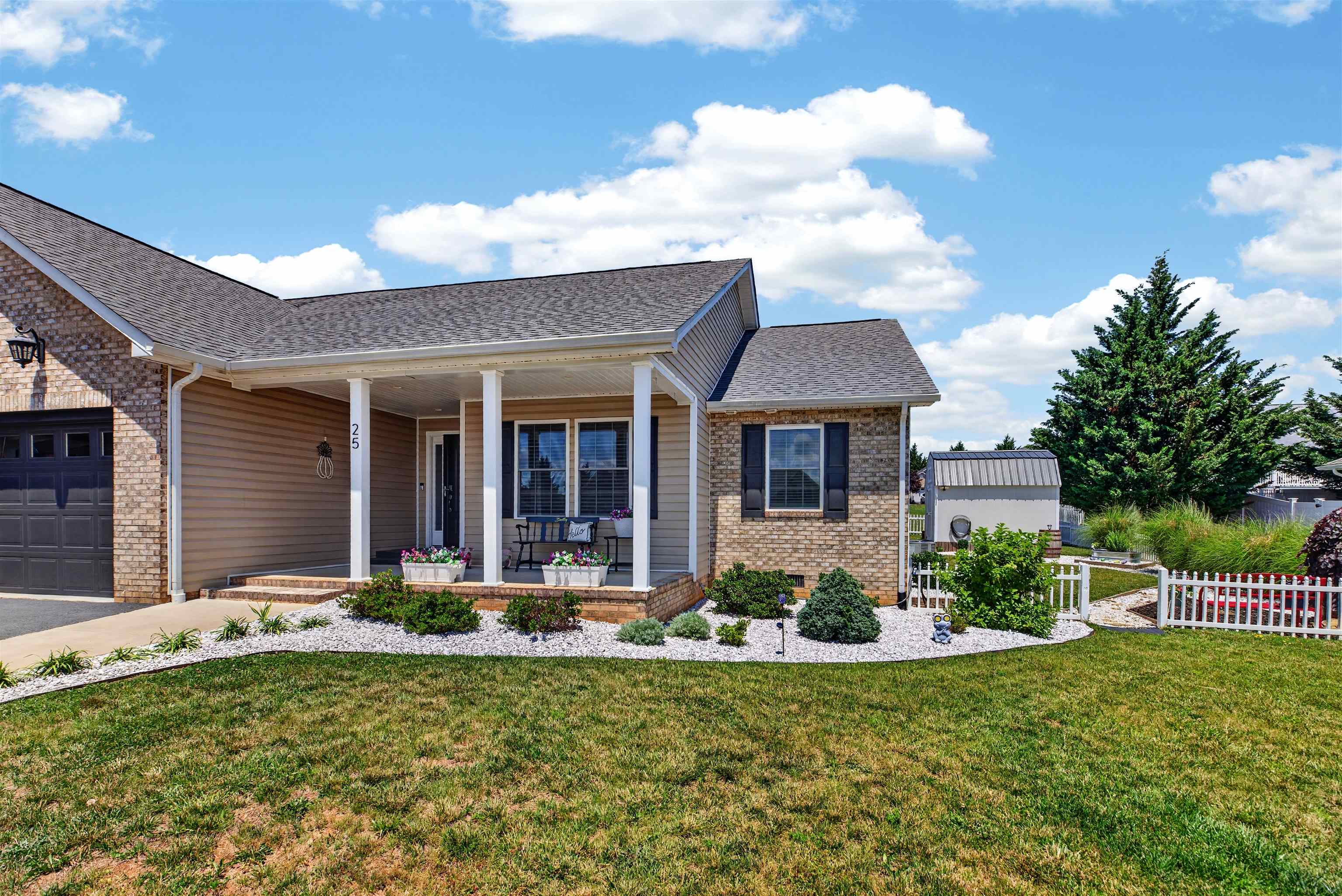 25 Meriwether Circle Stuarts Draft, VA 24477 - Photo 3 of 36