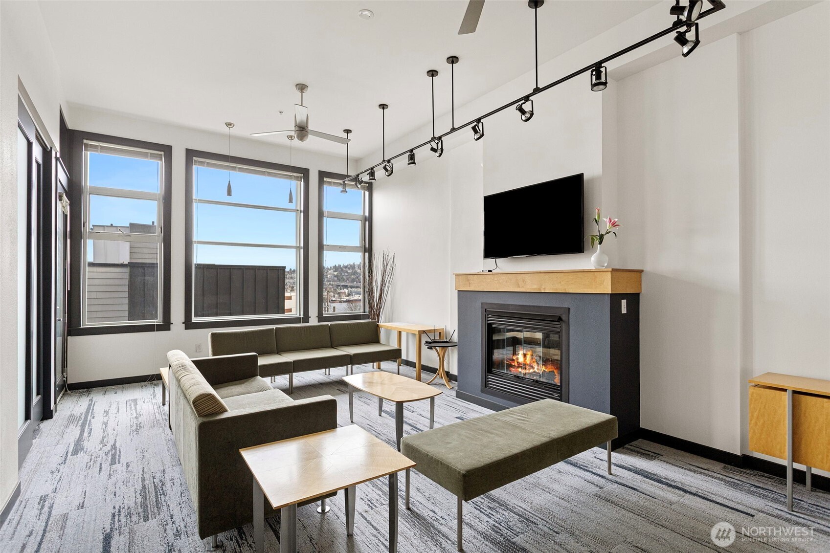 655 Crockett Street, Unit B207 Seattle, WA 98109 - Photo 22 of 27