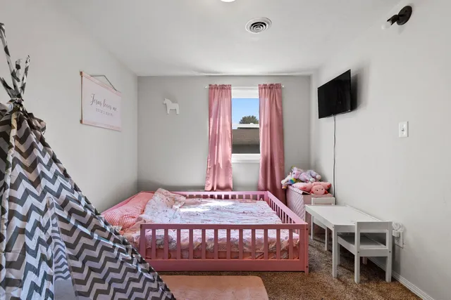 $319,900 | 1015 Aphrodite Road, Green Bay, WI 54311