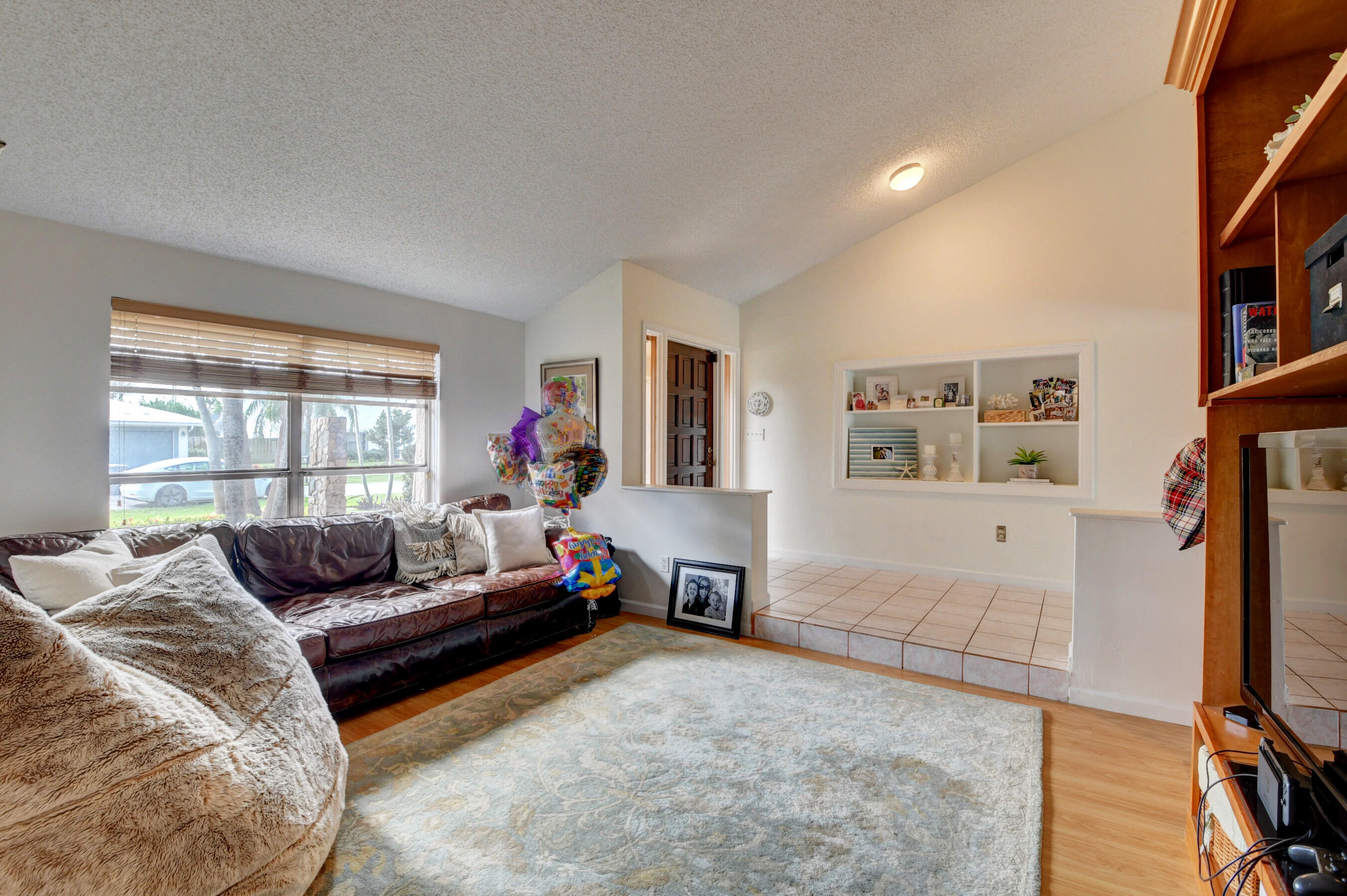 4849 Rabbit Hollow Drive Boca Raton, FL 33487 - Photo 7 of 35 31_dsc_0507_08_09_10_11