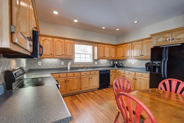 $945,000 | 334 Windmill Lane, Georgetown, TN 37336