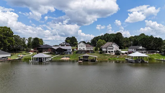 $945,000 | 334 Windmill Lane, Georgetown, TN 37336