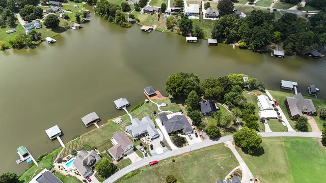 $945,000 | 334 Windmill Lane, Georgetown, TN 37336