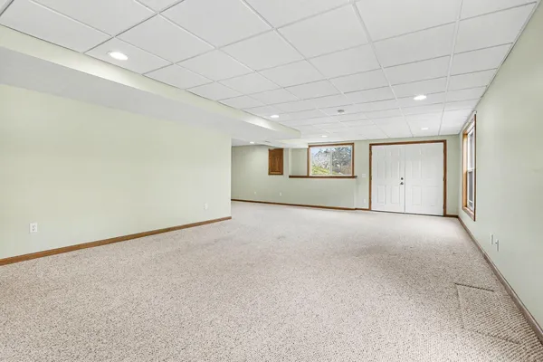 $499,900 | 1921 Pineridge Drive, Hastings, MI 49058