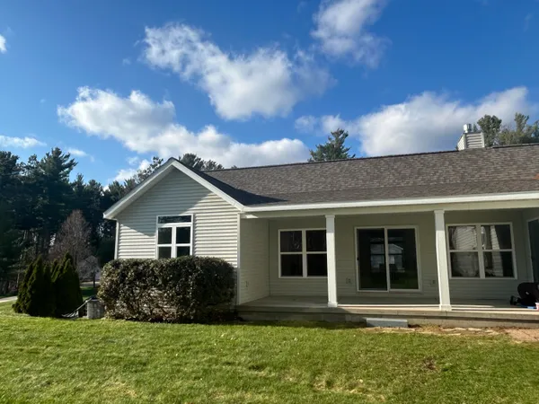 $475,000 | 1921 Pineridge Drive, Hastings, MI 49058