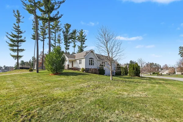 $475,000 | 1921 Pineridge Drive, Hastings, MI 49058