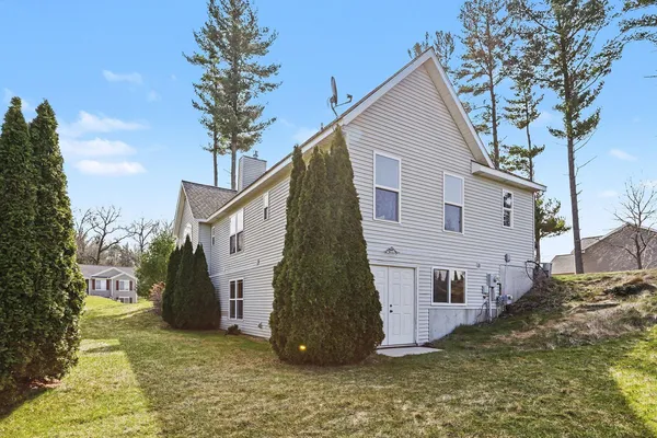 $475,000 | 1921 Pineridge Drive, Hastings, MI 49058