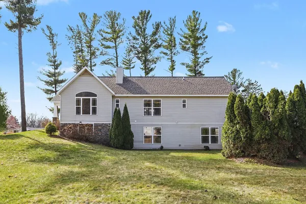 $475,000 | 1921 Pineridge Drive, Hastings, MI 49058