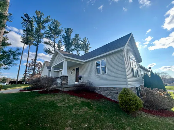 $475,000 | 1921 Pineridge Drive, Hastings, MI 49058