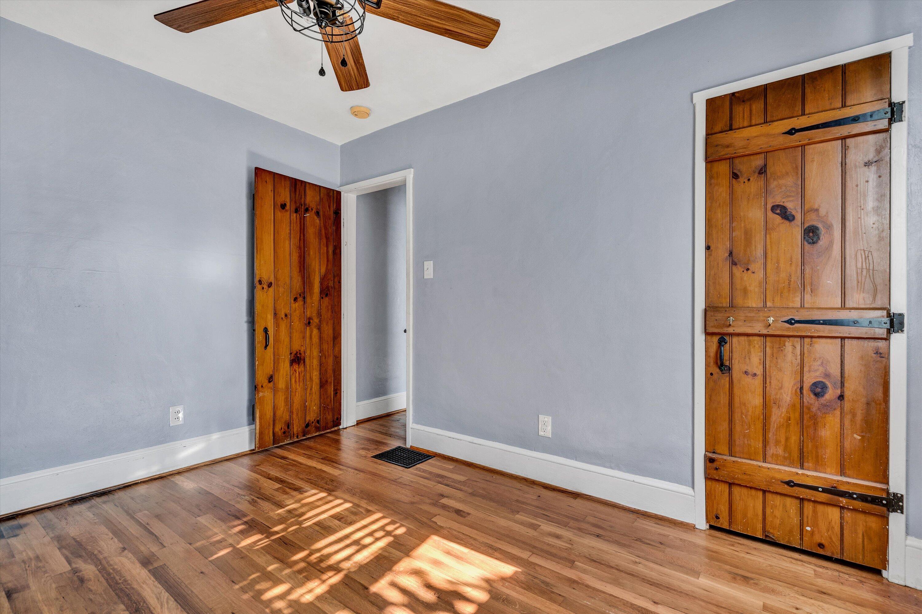 215 Highland Road Vinton, VA 24179 - Photo 8 of 18 08-DSC07178