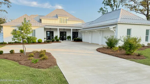 $2,190,000 | 117 North Natchez Drive, Madison, MS 39110