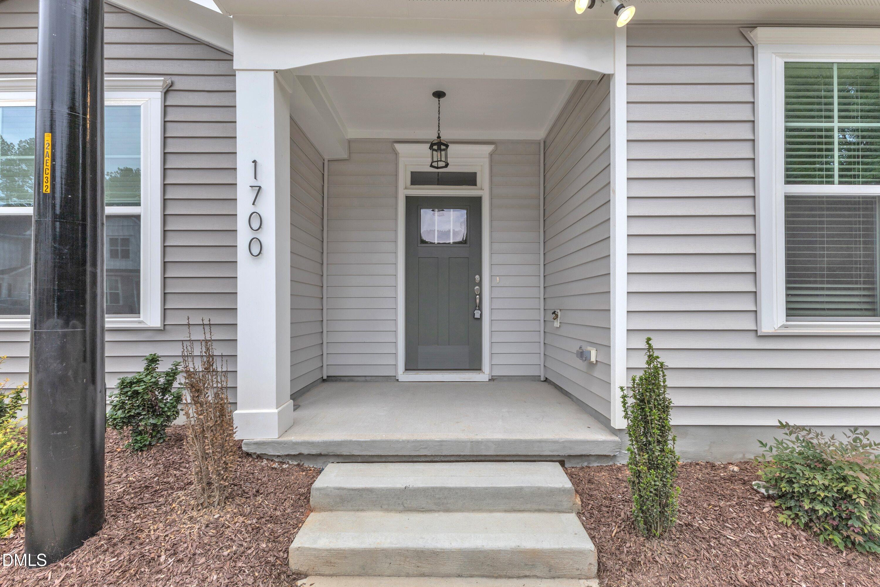 1706 Ballard Drive Raleigh, NC 27606 - Photo 5 of 38 05-1700 Ballard Dr-5