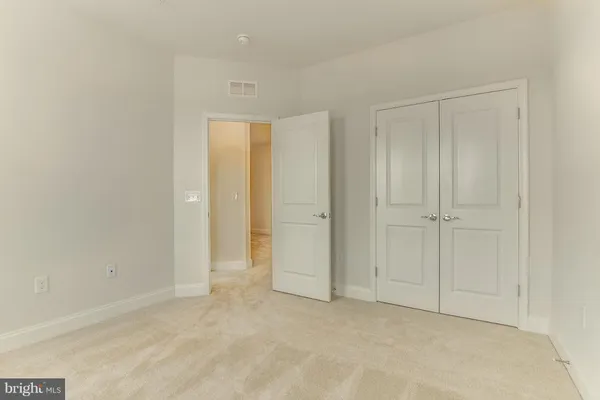 $3,800 | 22589 Amendola Terrace, Ashburn, VA 20148