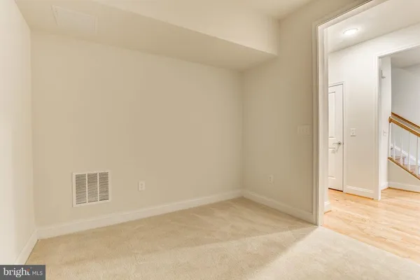$3,800 | 22589 Amendola Terrace, Ashburn, VA 20148