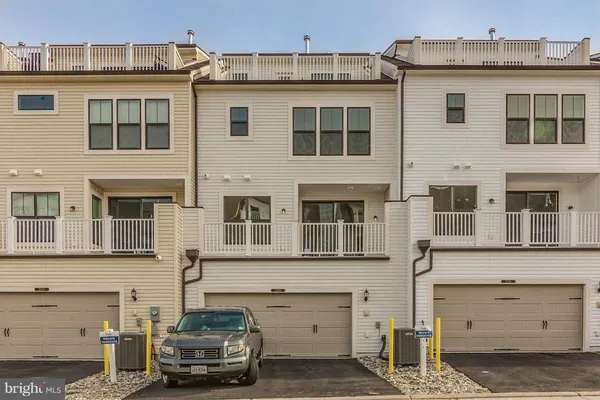 $3,800 | 22589 Amendola Terrace, Ashburn, VA 20148