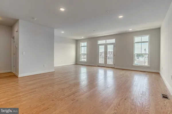 $3,800 | 22589 Amendola Terrace, Ashburn, VA 20148