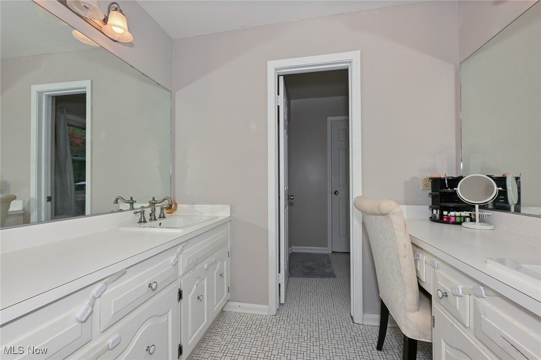 12115 Fowlers Mill Road Chardon, OH 44024 - Photo 10 of 50 Gallery Image 10