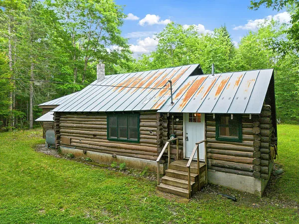 $225,000 | 133 Glenn Harris Road, New Sharon, ME 04955