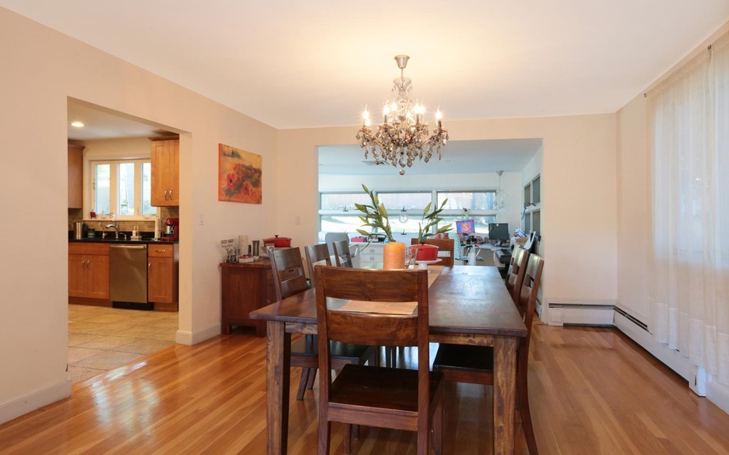 25 Sevland Road Newton, MA 02459 - Photo 5 of 24