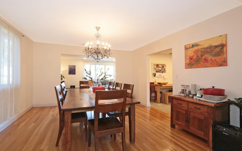 25 Sevland Road Newton, MA 02459 - Photo 6 of 24