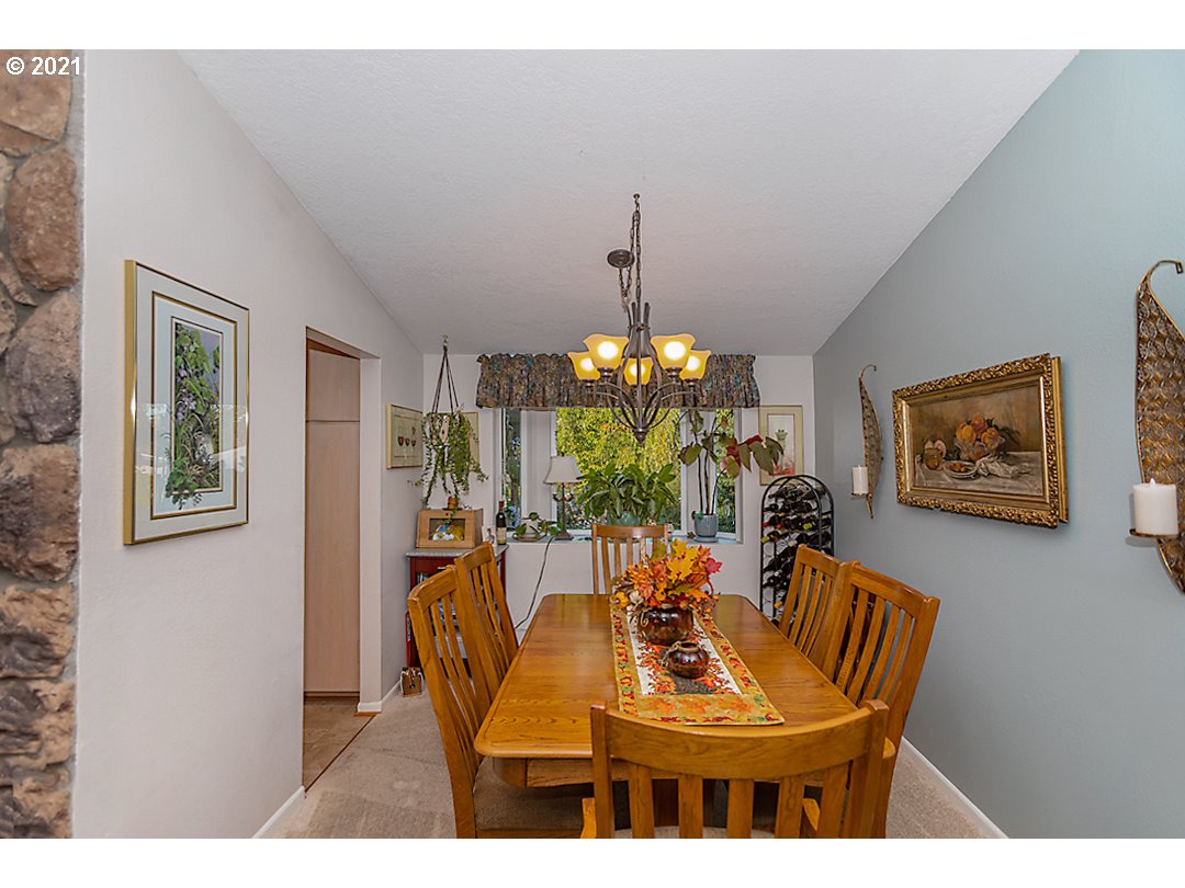 4027 Melqua Road Roseburg, OR 97471 - Photo 11 of 31 Gallery Image 11