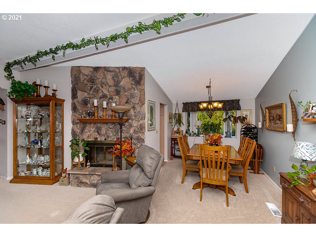 4027 Melqua Road Roseburg, OR 97471 - Photo 13 of 31 Gallery Image 13