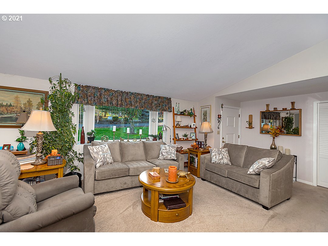 4027 Melqua Road Roseburg, OR 97471 - Photo 14 of 31 Gallery Image 14