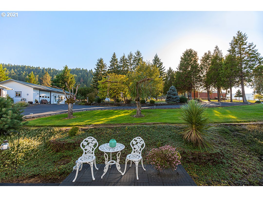 4027 Melqua Road Roseburg, OR 97471 - Photo 17 of 31 Gallery Image 17