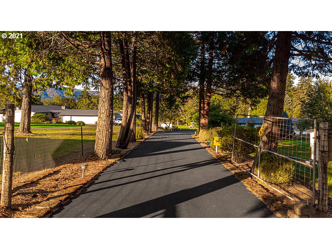 4027 Melqua Road Roseburg, OR 97471 - Photo 26 of 31 Gallery Image 26