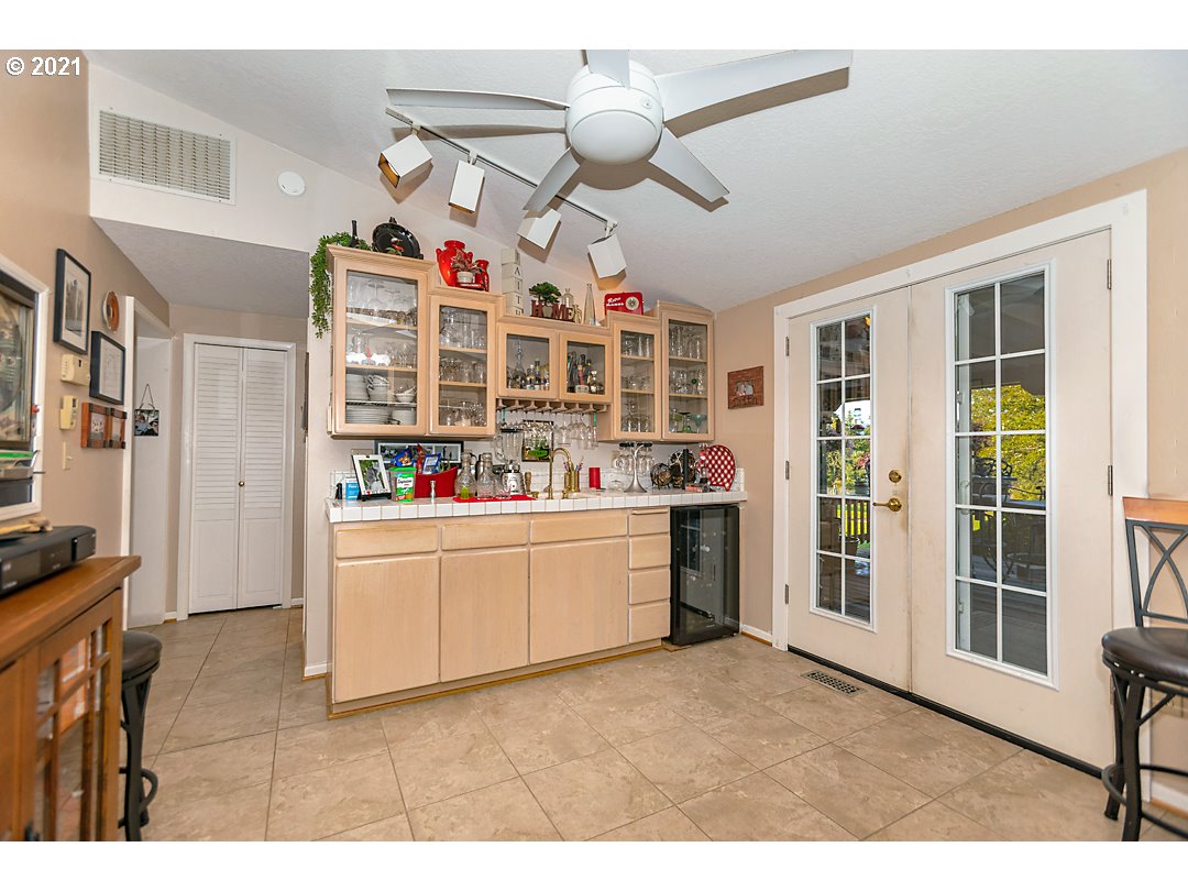 4027 Melqua Road Roseburg, OR 97471 - Photo 10 of 31 Gallery Image 10