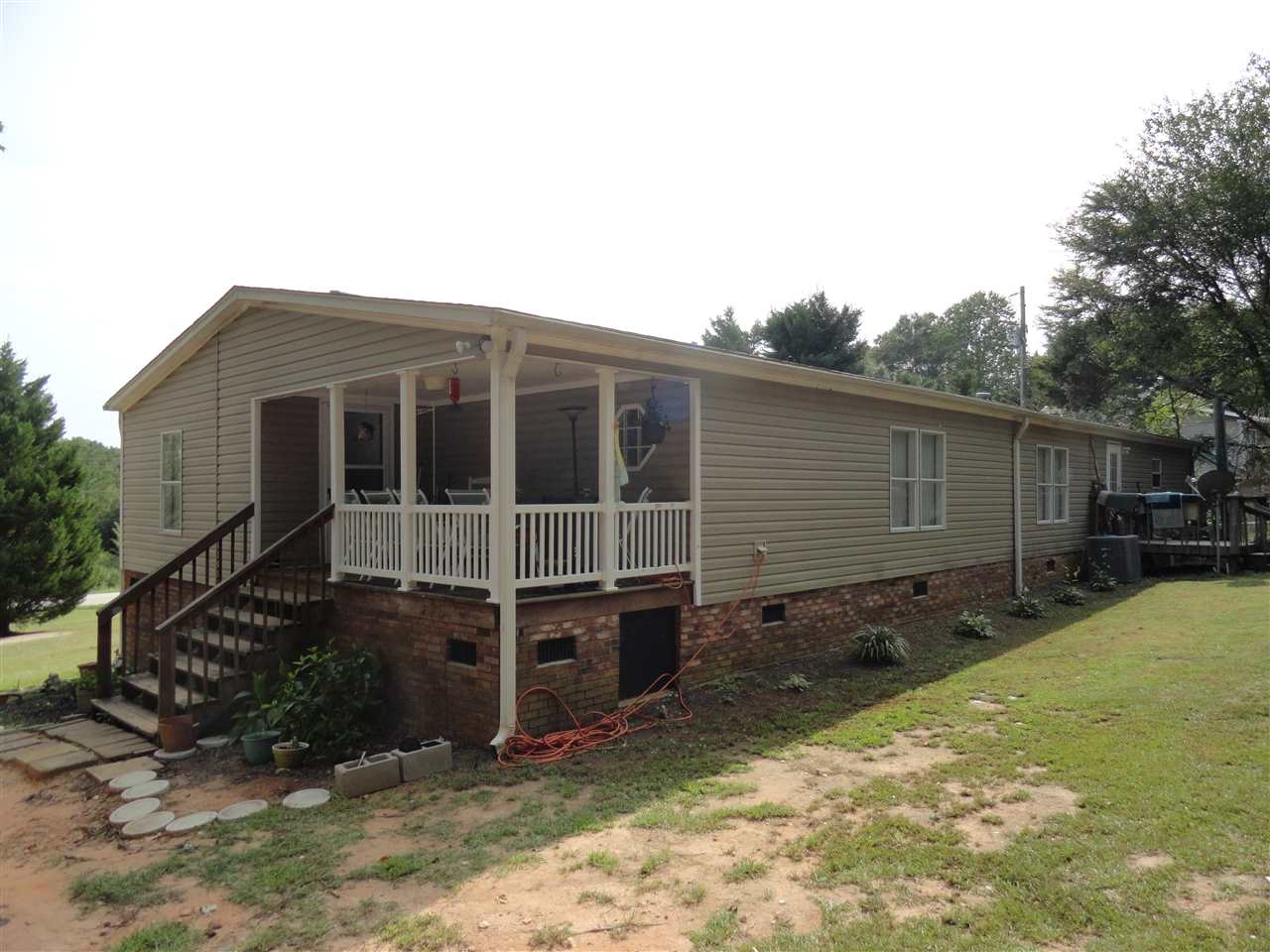 1235 East Georgia Road Woodruff, SC 29388 - Photo 3 of 18