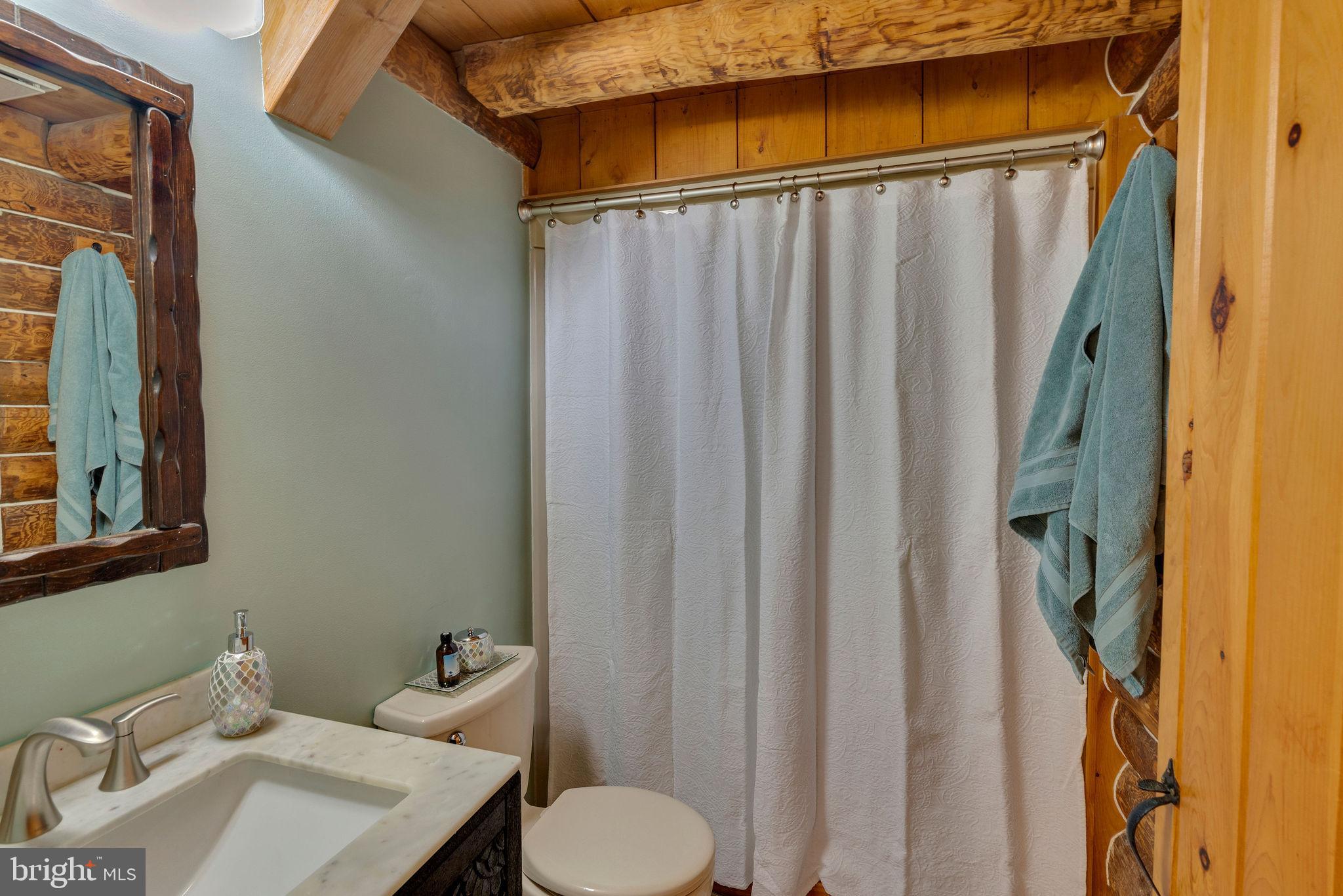 1120 Smithville Road Mount Holly, NJ 08060 - Photo 43 of 93 Full hall bath