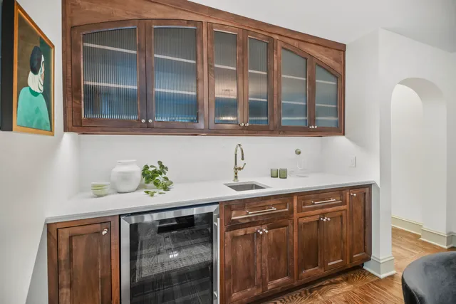 $1,900,000 | 6054 North Bay Ridge Avenue, Whitefish Bay, WI 53217