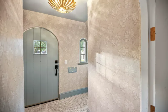 $1,900,000 | 6054 North Bay Ridge Avenue, Whitefish Bay, WI 53217