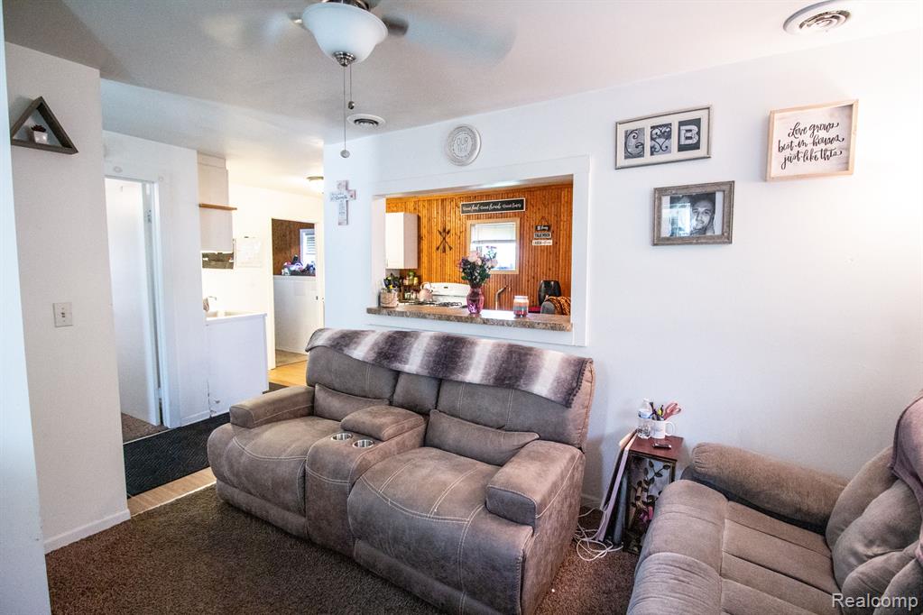5347 Flushing Road Flushing, MI 48433 - Photo 4 of 17